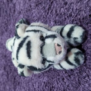 Vintage A&A Plush Siberian Tiger White & Black Striped Blue Eyes Floppy Beanie